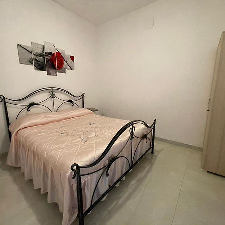 Vila Lu Sole, Lu Mare E Lu Ientu Torre Lapillo Exteriér fotografie